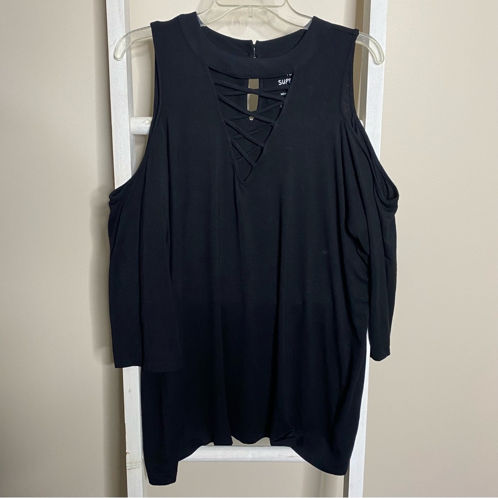 Torrid Super Soft V-Neck Lace-Up Cold Shoulder Long Sleeve Tee. Size 3.